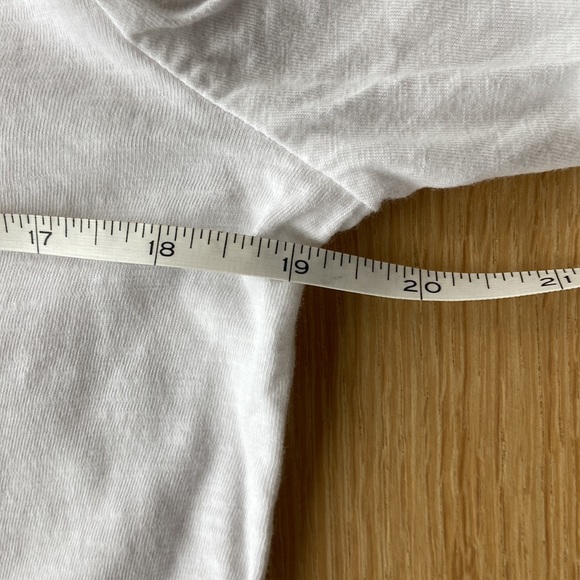 Classic White 3/4 Sleeve White Top - Picture 5 of 9